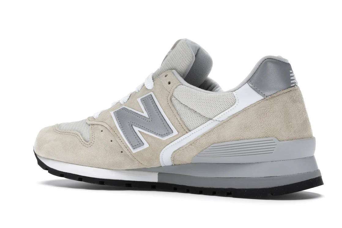 Vue 22 de New Balance 996 Tan White