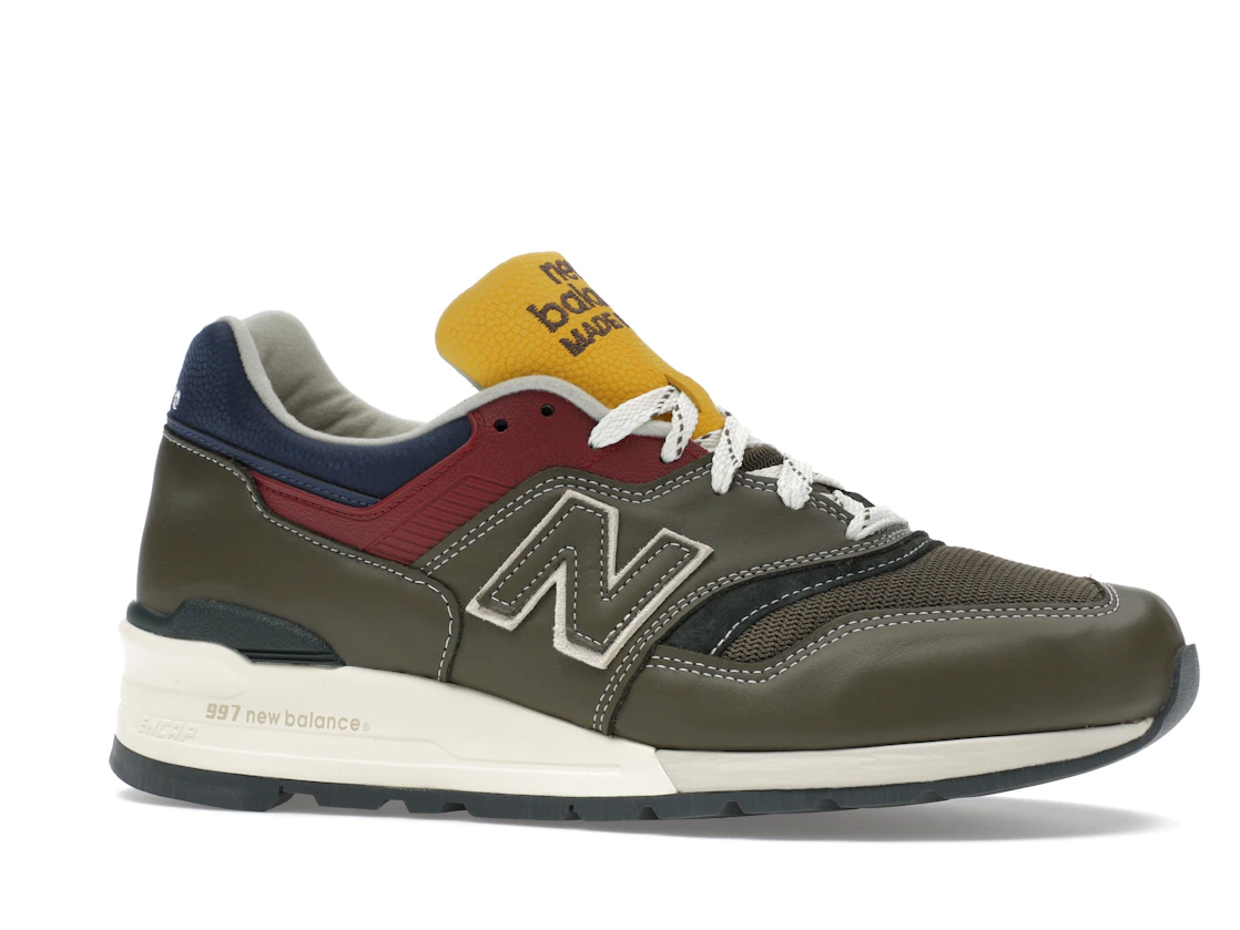 Vue 3 de New Balance 997 MiUSA Aimé Leon Dore Dark Moss Angora