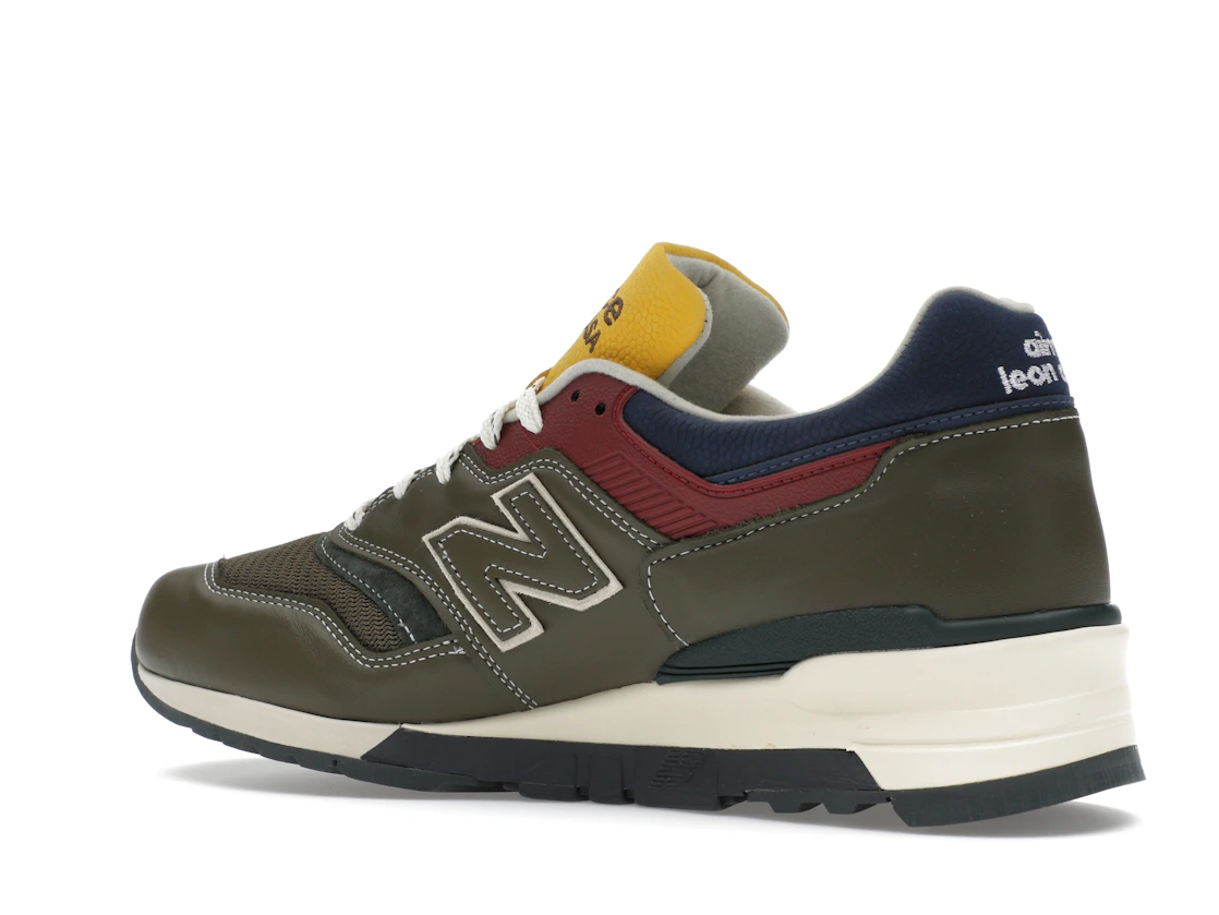 Vue 22 de New Balance 997 MiUSA Aimé Leon Dore Dark Moss Angora