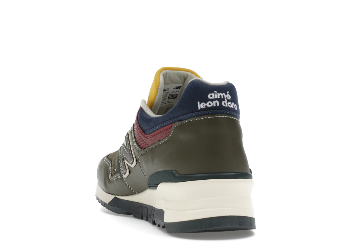 Vue 26 de New Balance 997 MiUSA Aimé Leon Dore Dark Moss Angora