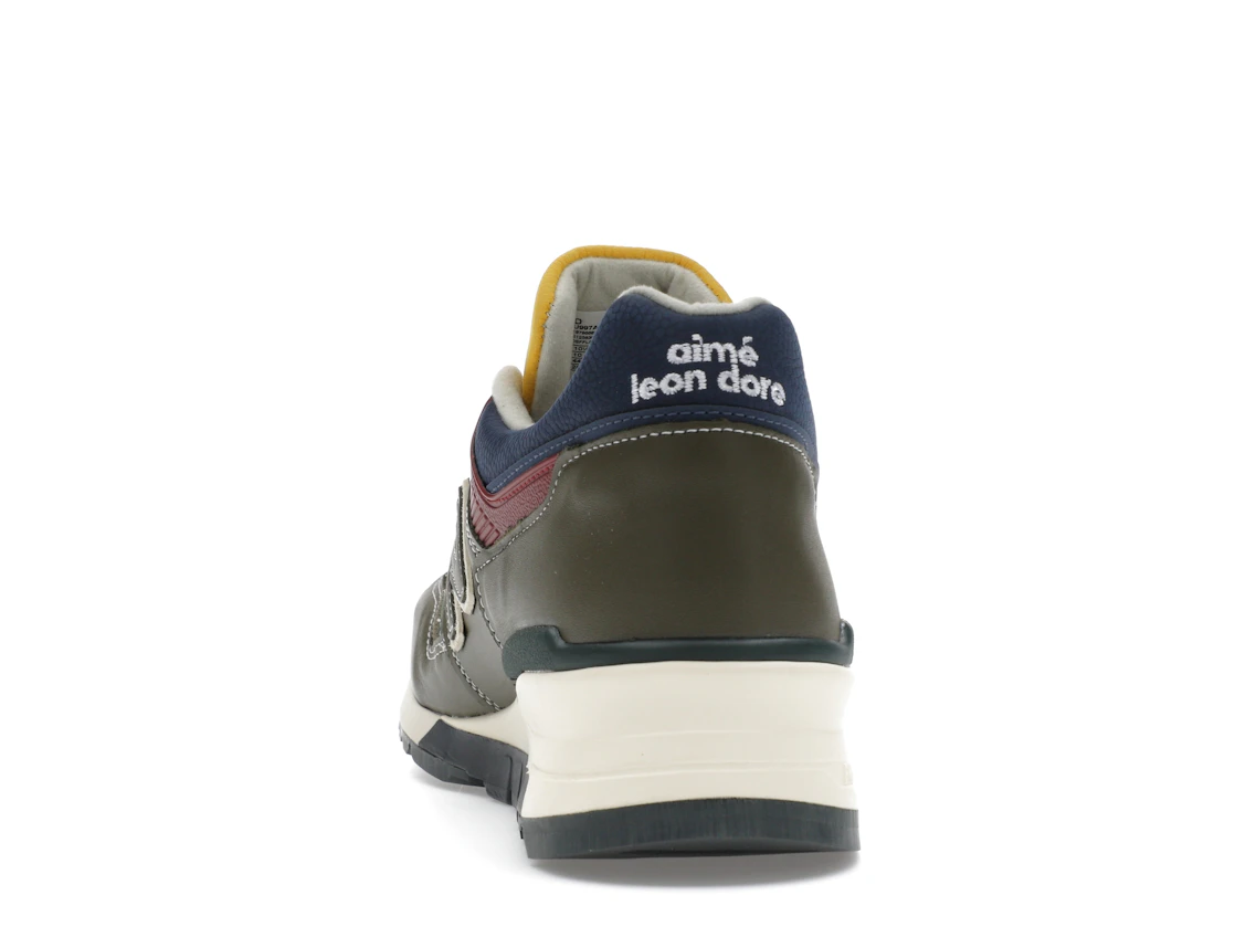 Vue 27 de New Balance 997 MiUSA Aimé Leon Dore Dark Moss Angora