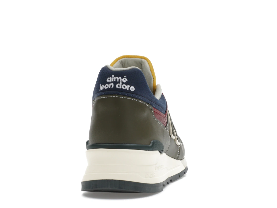 Vue 29 de New Balance 997 MiUSA Aimé Leon Dore Dark Moss Angora