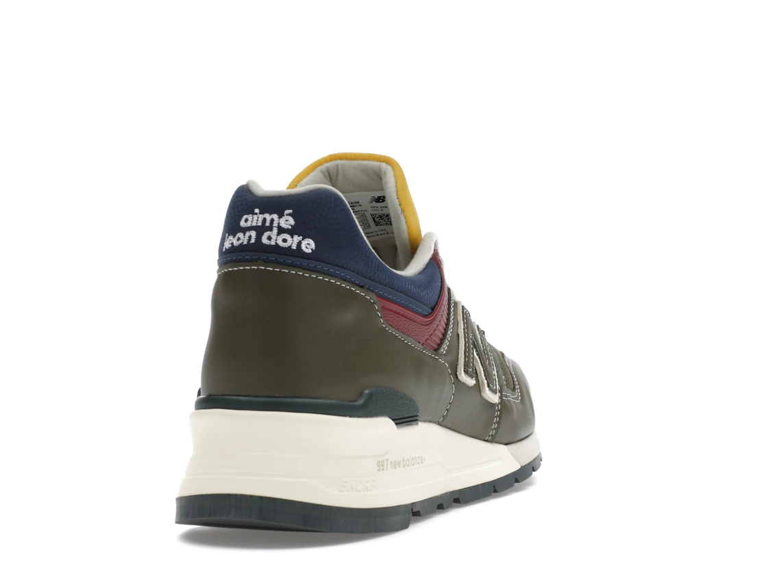 Vue 30 de New Balance 997 MiUSA Aimé Leon Dore Dark Moss Angora