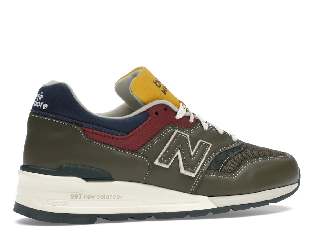 Vue 35 de New Balance 997 MiUSA Aimé Leon Dore Dark Moss Angora