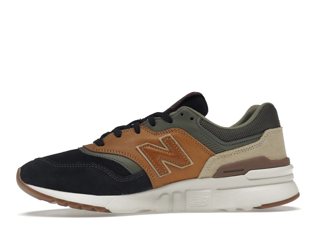 Vue 18 de New Balance 997H Workwear Black