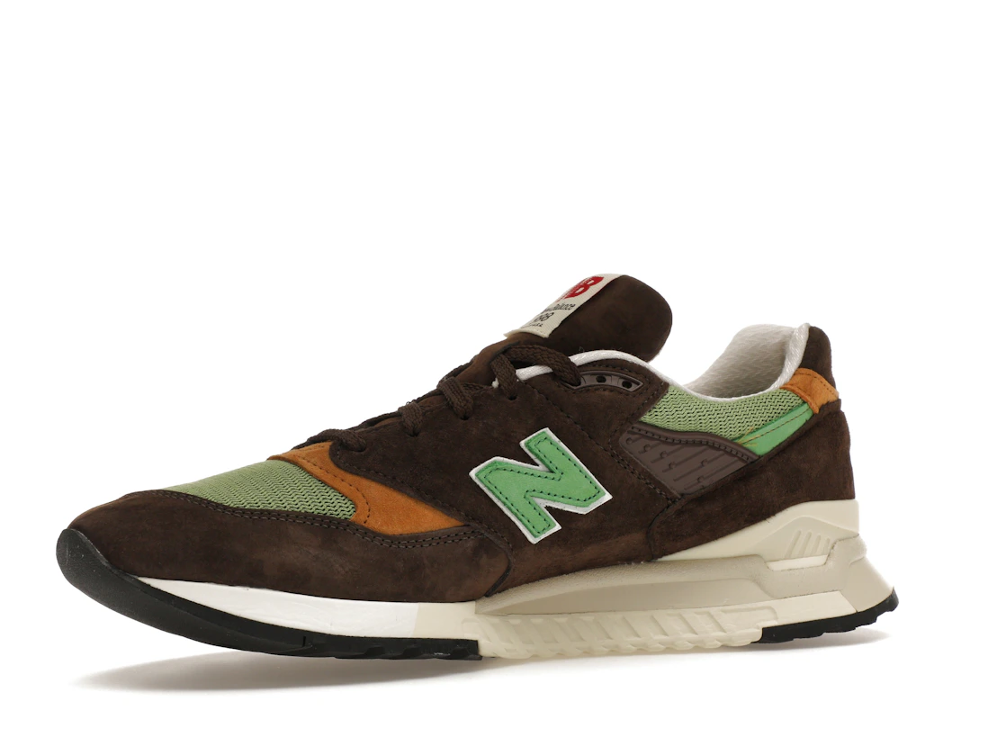 Vue 16 de New Balance 998 MiUSA Teddy Santis Brown Green