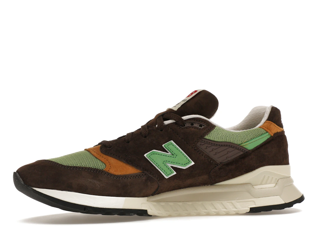 Vue 17 de New Balance 998 MiUSA Teddy Santis Brown Green