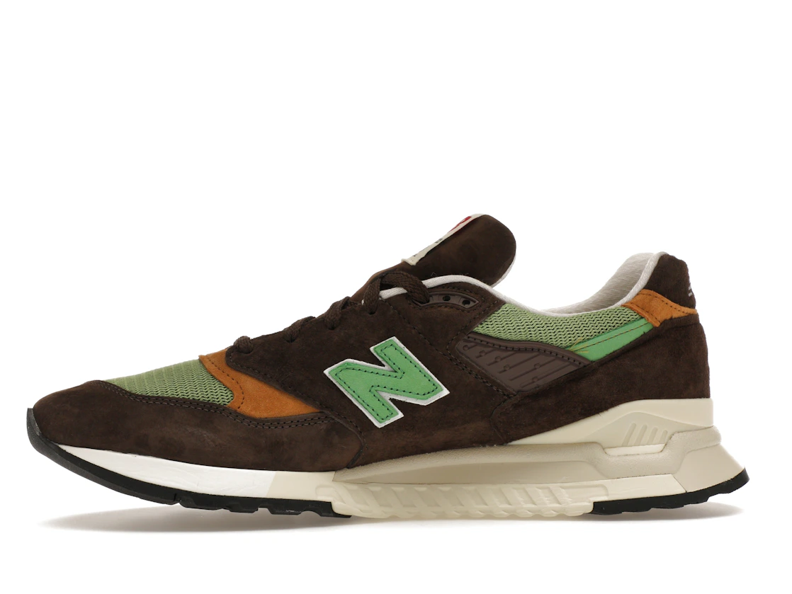 Vue 18 de New Balance 998 MiUSA Teddy Santis Brown Green