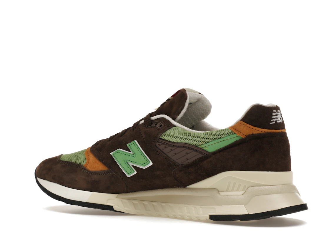 Vue 22 de New Balance 998 MiUSA Teddy Santis Brown Green