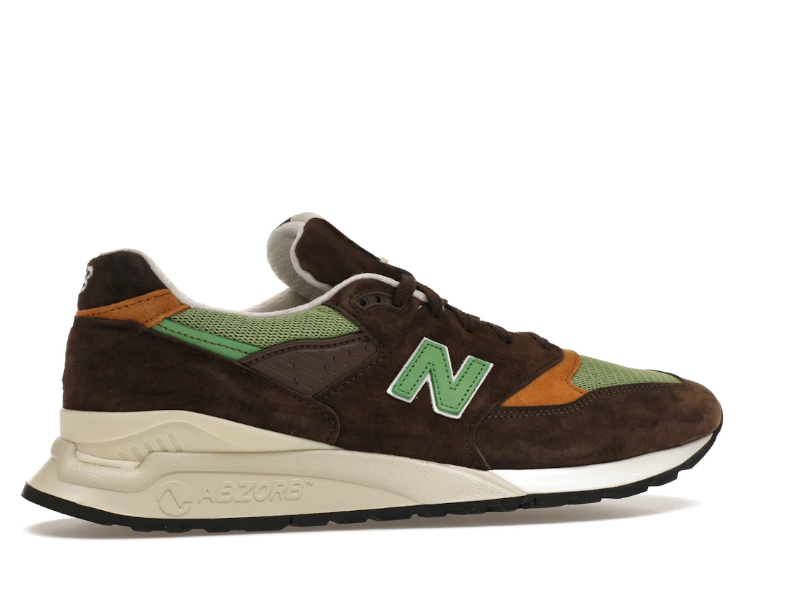 Vue 35 de New Balance 998 MiUSA Teddy Santis Brown Green