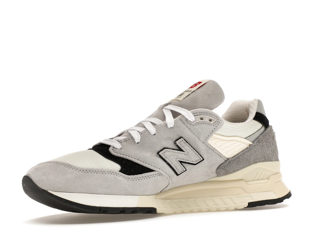 Vue 16 de New Balance 998 MiUSA Teddy Santis Grey Cream