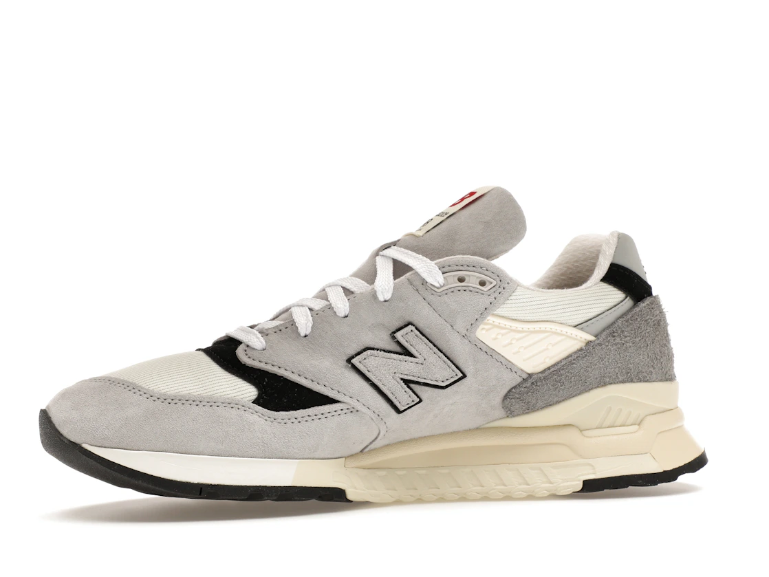 Vue 17 de New Balance 998 MiUSA Teddy Santis Grey Cream