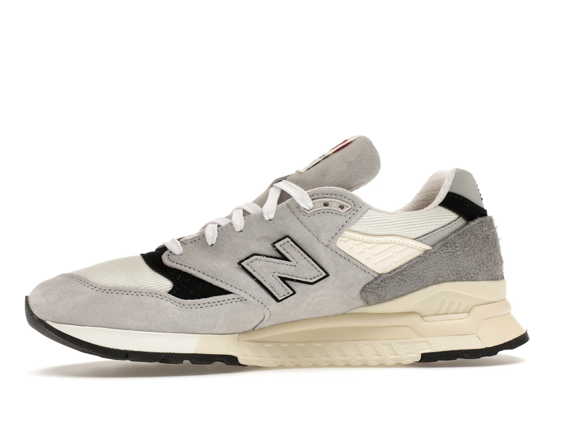 Vue 18 de New Balance 998 MiUSA Teddy Santis Grey Cream