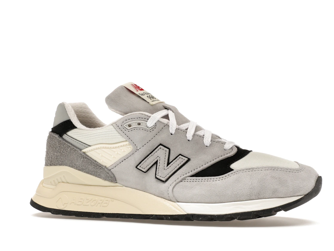 Vue 3 de New Balance 998 MiUSA Teddy Santis Grey Cream