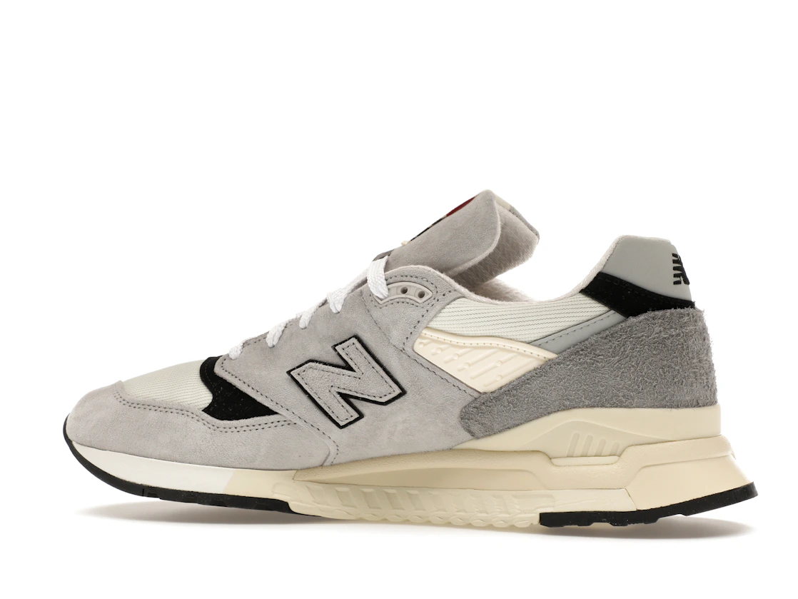 Vue 21 de New Balance 998 MiUSA Teddy Santis Grey Cream