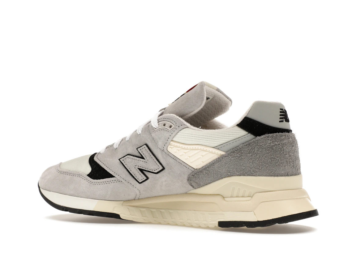 Vue 22 de New Balance 998 MiUSA Teddy Santis Grey Cream
