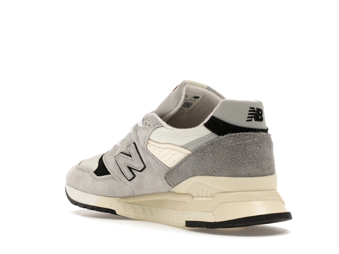 Vue 24 de New Balance 998 MiUSA Teddy Santis Grey Cream