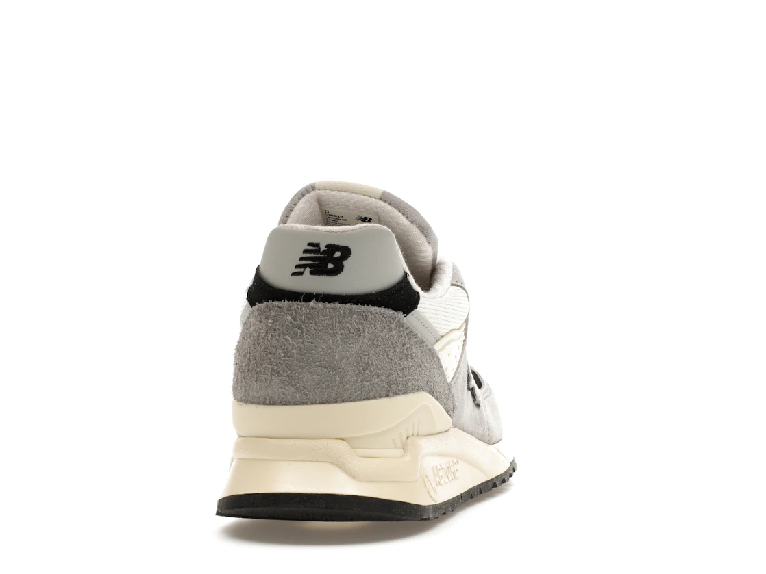 Vue 29 de New Balance 998 MiUSA Teddy Santis Grey Cream