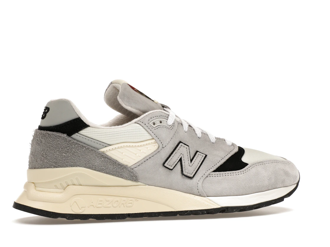 Vue 35 de New Balance 998 MiUSA Teddy Santis Grey Cream