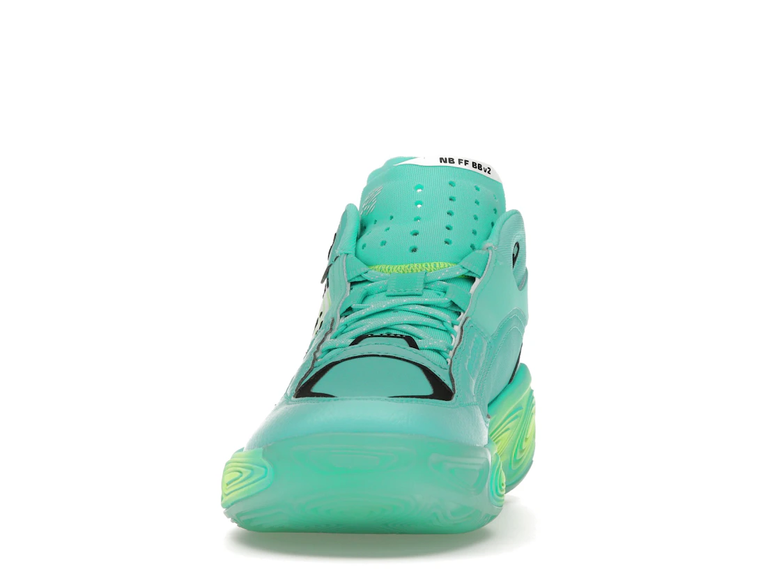 Vue 11 de New Balance Fresh Foam BB V2 Cyber Jade
