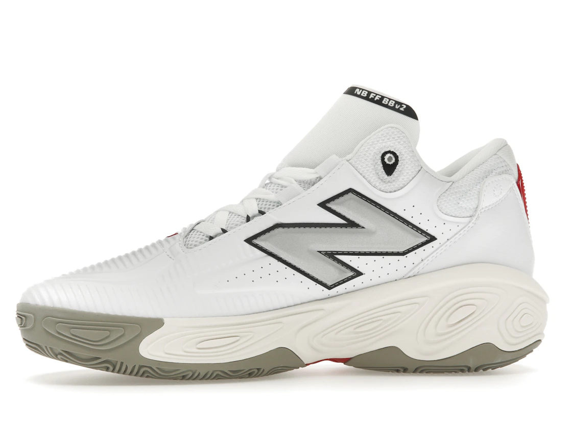 Vue 18 de New Balance Fresh Foam BB v2 White Sea Salt