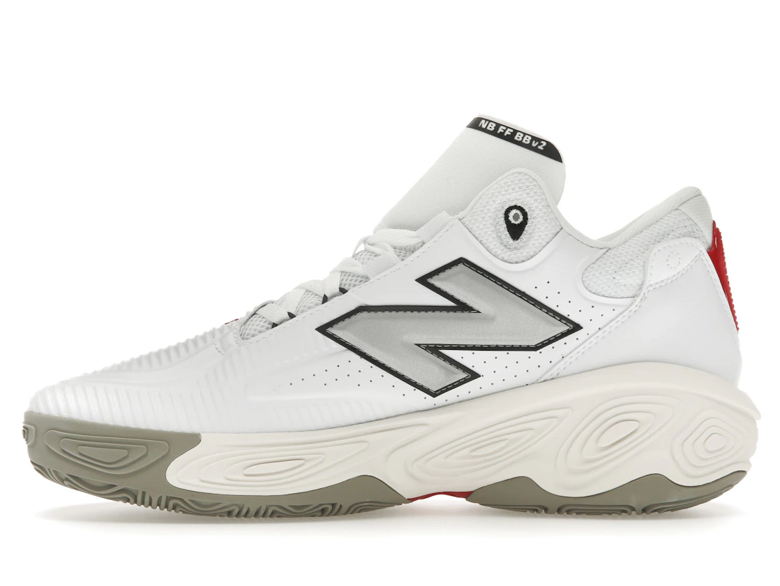Vue 19 de New Balance Fresh Foam BB v2 White Sea Salt