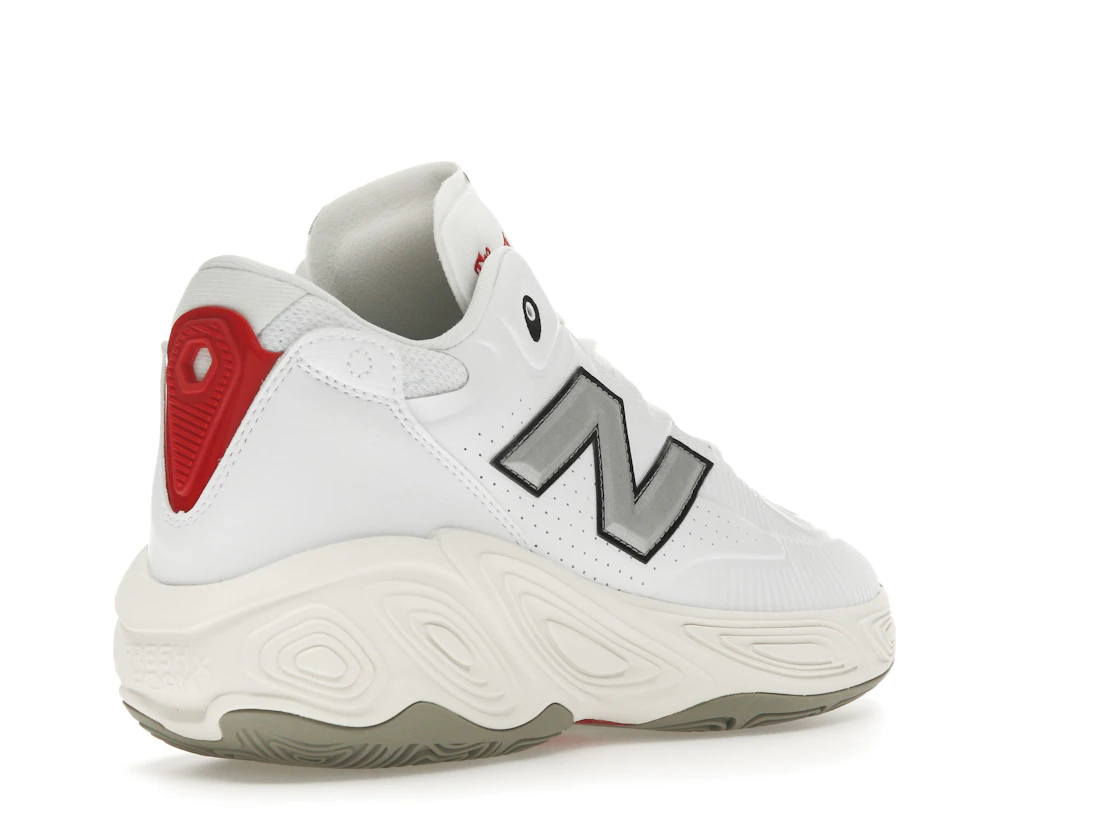 Vue 32 de New Balance Fresh Foam BB v2 White Sea Salt