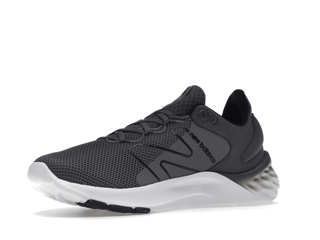 Vue 16 de New Balance Fresh Foam Roav v2 Castlerock