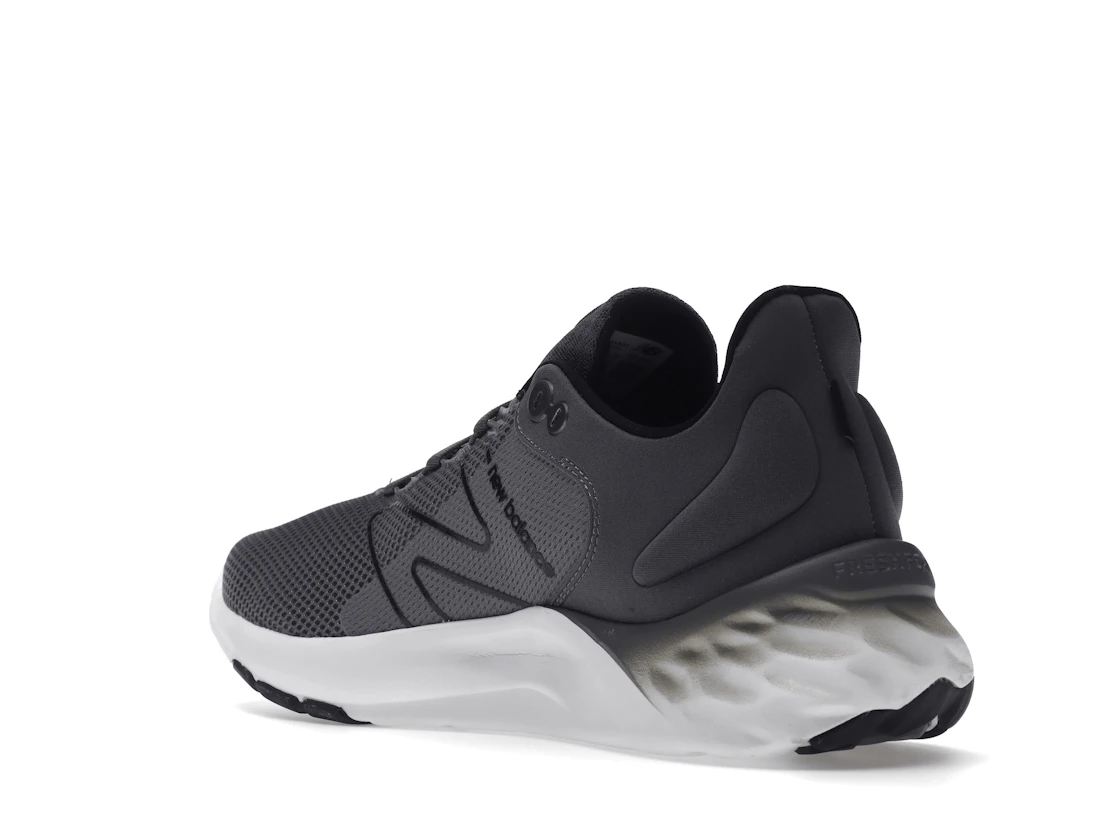Vue 24 de New Balance Fresh Foam Roav v2 Castlerock