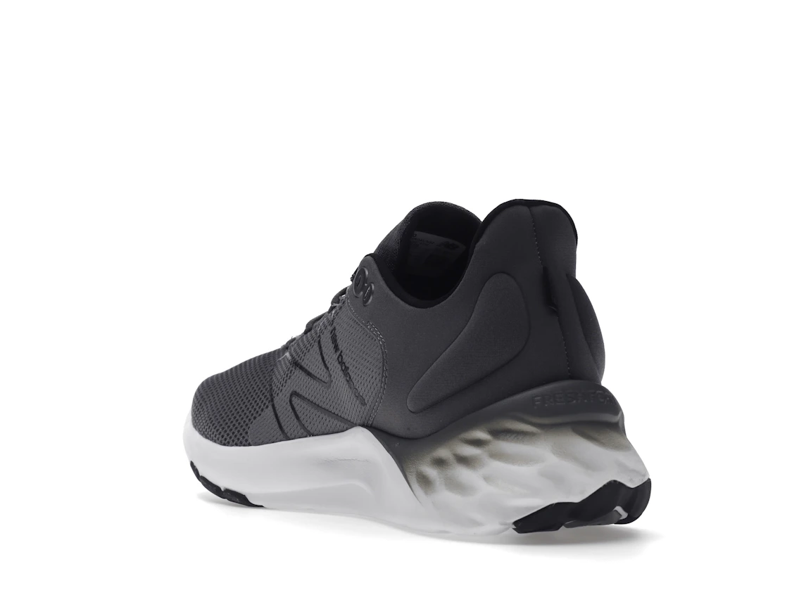 Vue 25 de New Balance Fresh Foam Roav v2 Castlerock