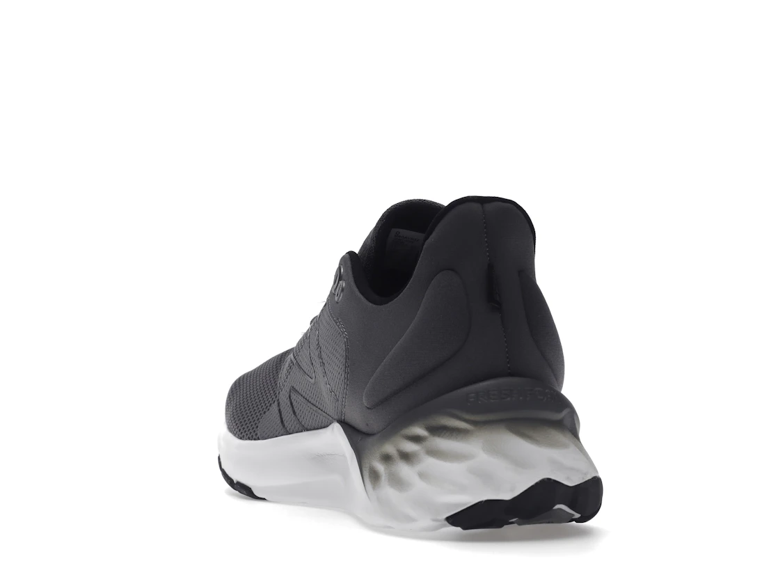 Vue 26 de New Balance Fresh Foam Roav v2 Castlerock