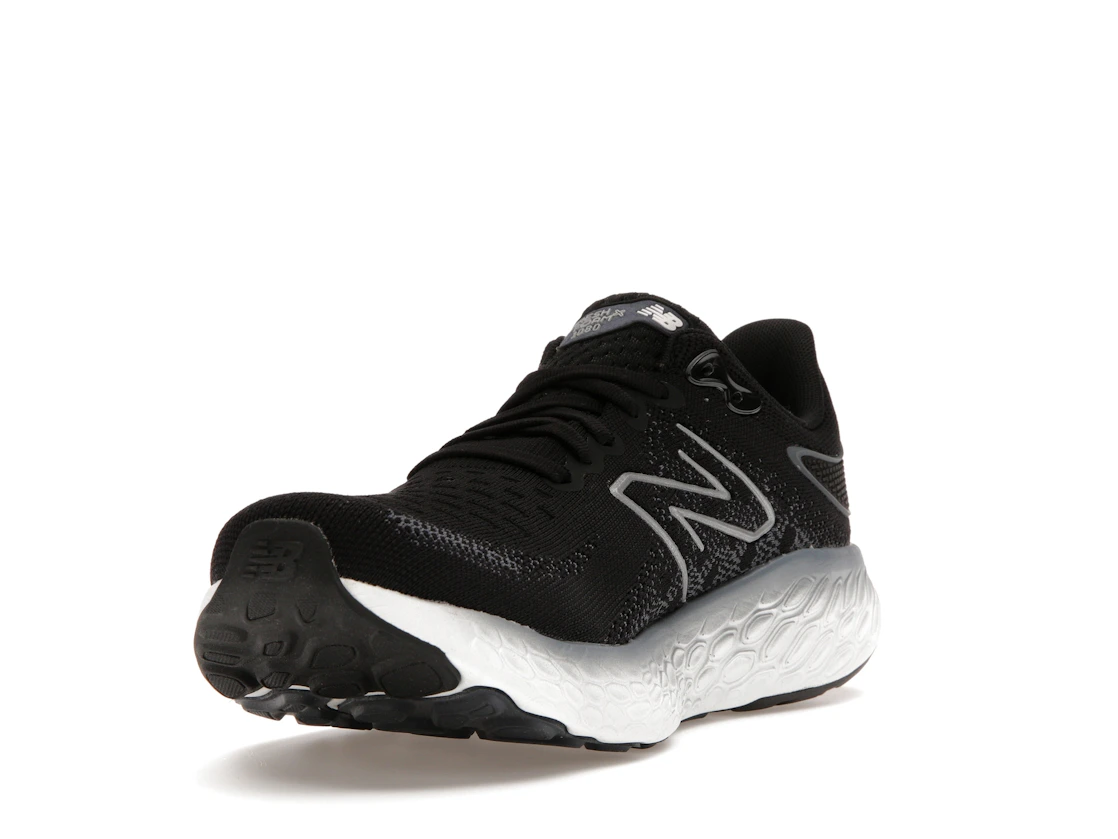 Vue 13 de New Balance Fresh Foam X 1080v12 Black Thunder White