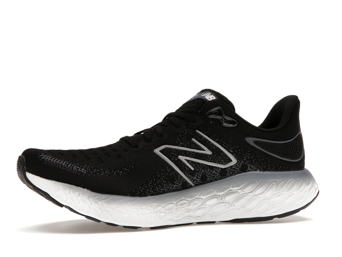 Vue 17 de New Balance Fresh Foam X 1080v12 Black Thunder White