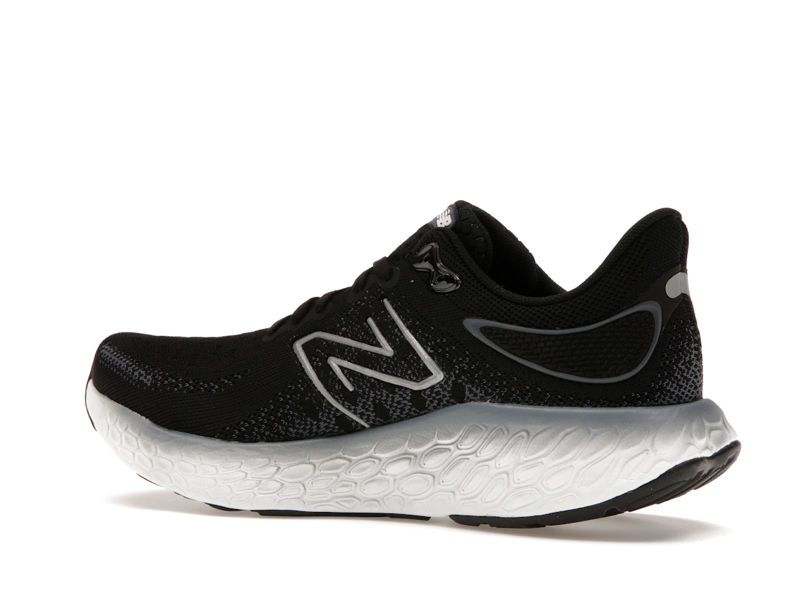 Vue 22 de New Balance Fresh Foam X 1080v12 Black Thunder White