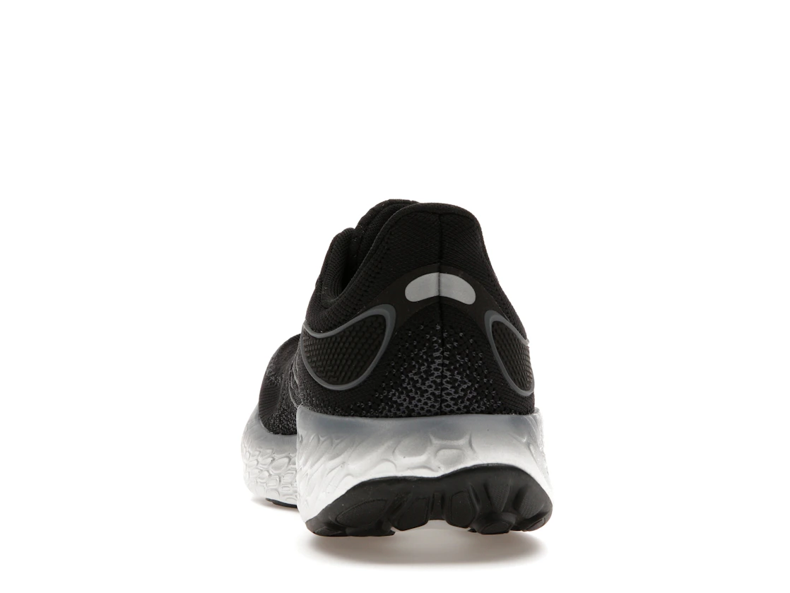 Vue 27 de New Balance Fresh Foam X 1080v12 Black Thunder White