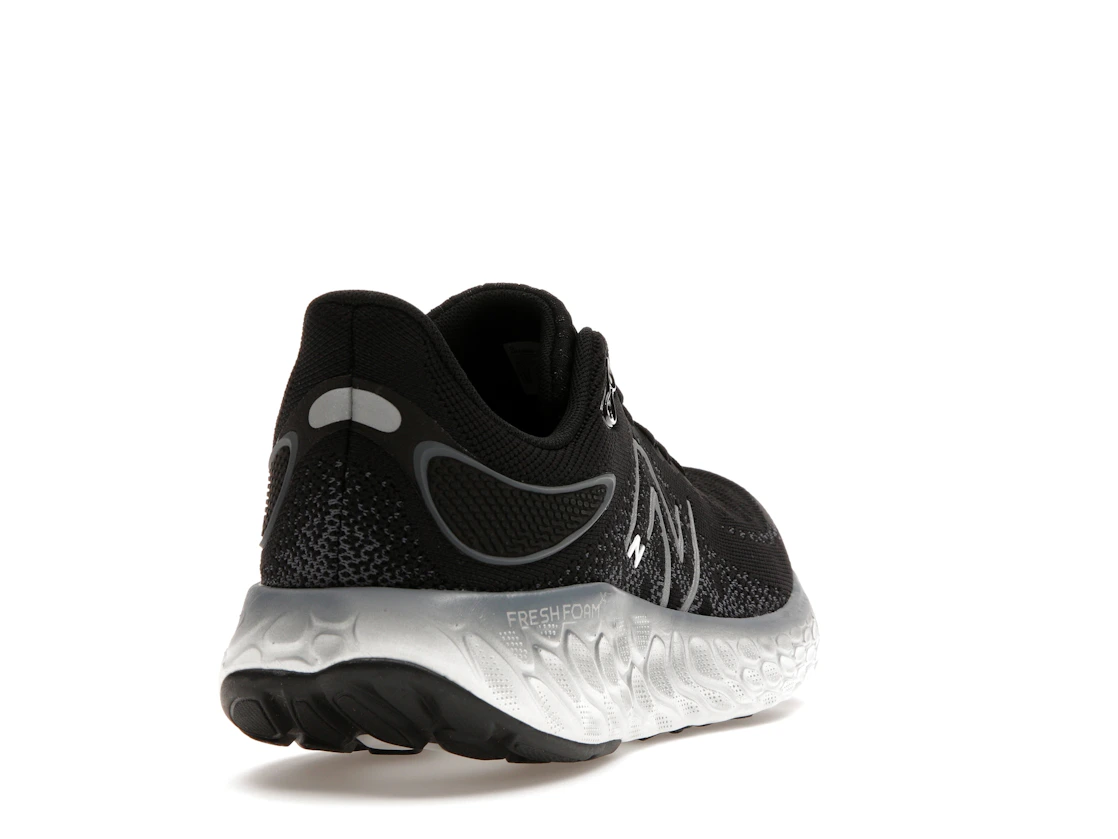 Vue 30 de New Balance Fresh Foam X 1080v12 Black Thunder White