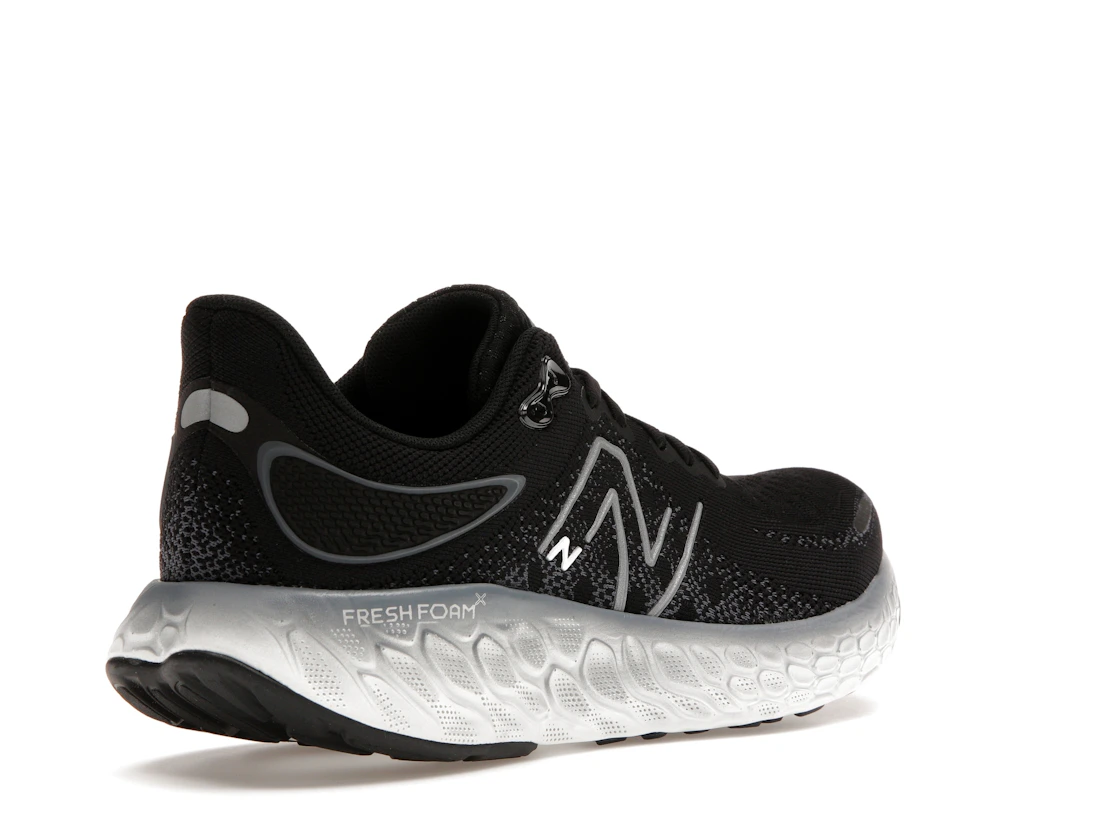 Vue 32 de New Balance Fresh Foam X 1080v12 Black Thunder White