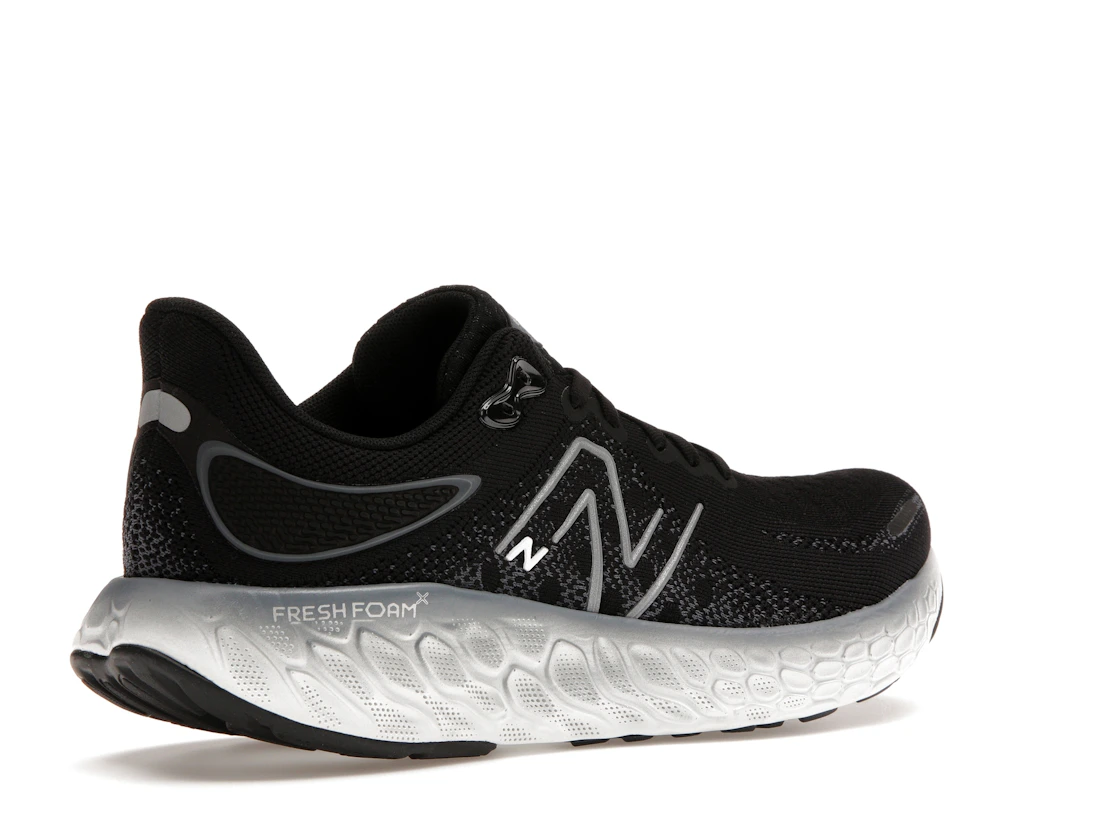 Vue 33 de New Balance Fresh Foam X 1080v12 Black Thunder White