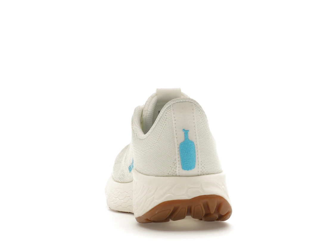 Vue 27 de New Balance Fresh Foam X 1080v12 Blue Bottle Coffee 