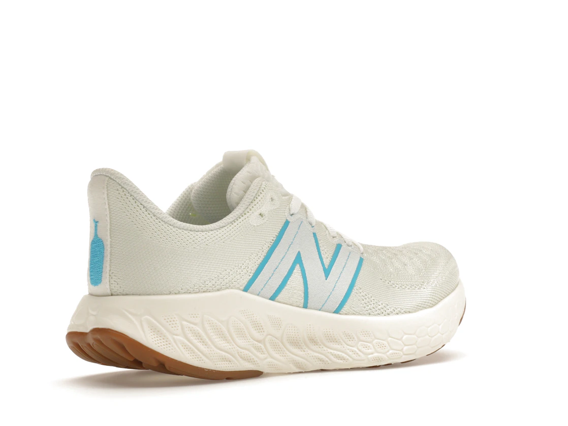 Vue 33 de New Balance Fresh Foam X 1080v12 Blue Bottle Coffee 