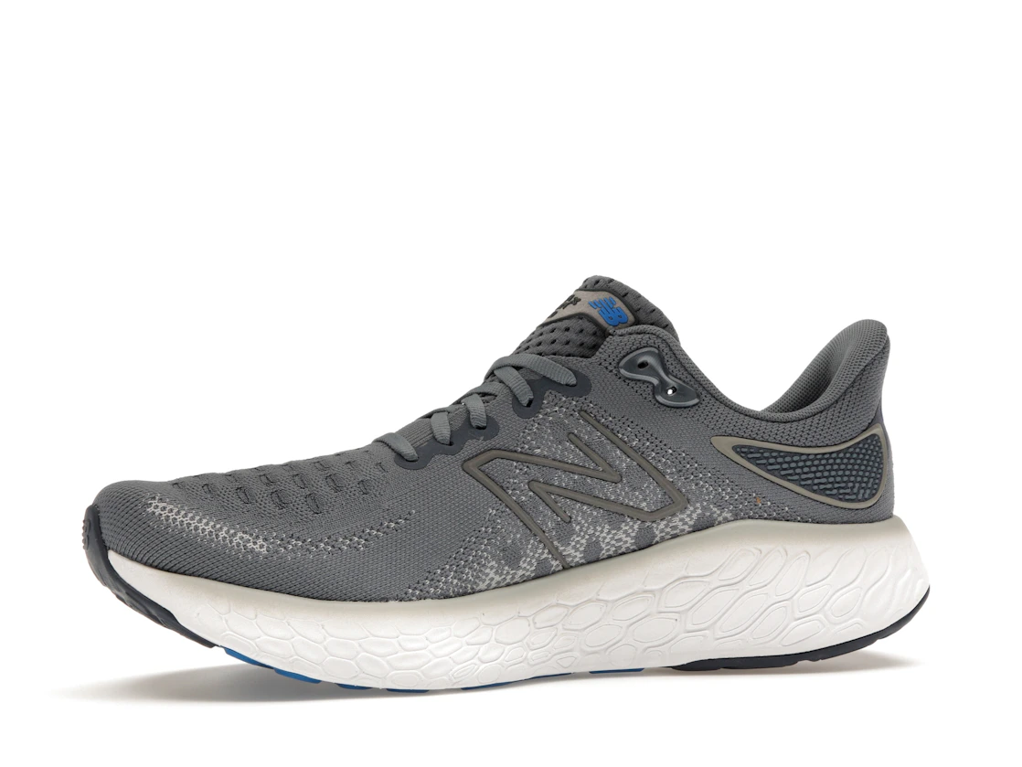 Vue 17 de New Balance Fresh Foam X 1080v12 Steel Serene Blue