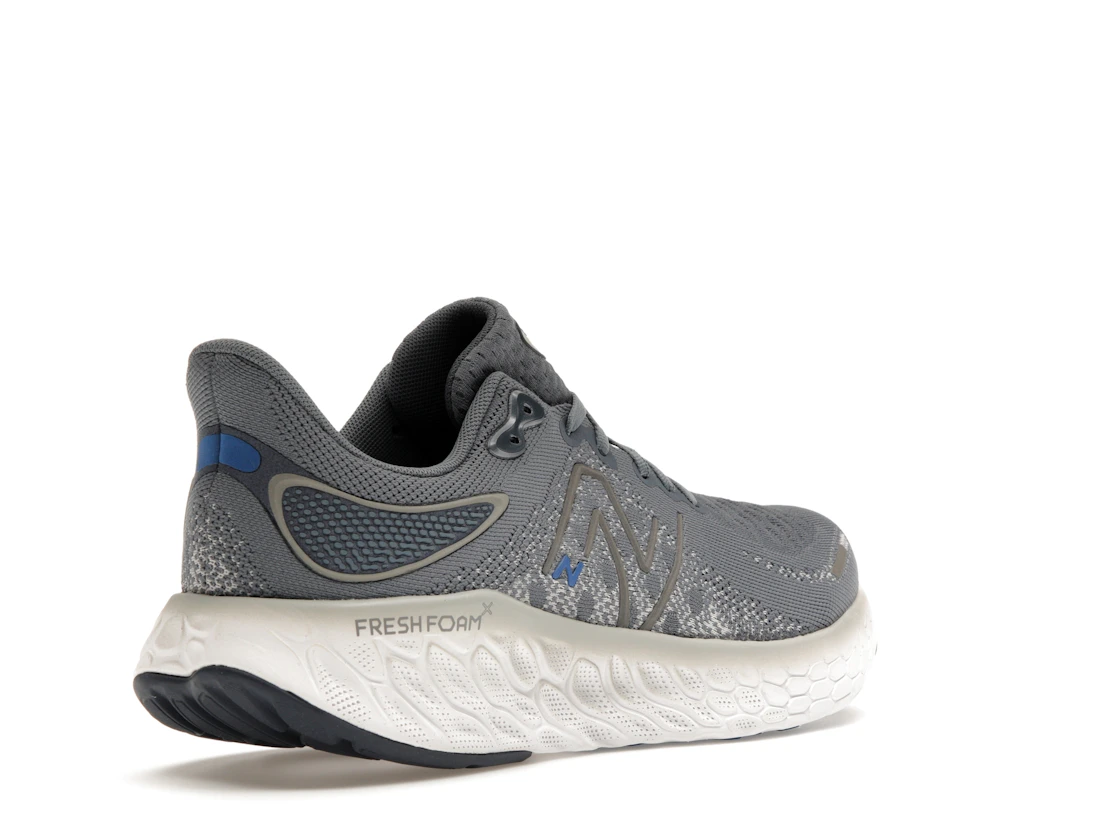 Vue 32 de New Balance Fresh Foam X 1080v12 Steel Serene Blue