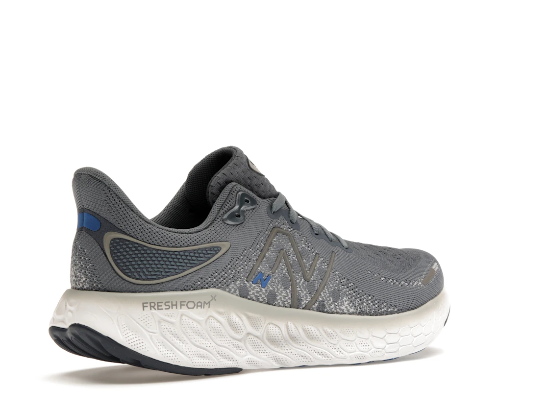 Vue 33 de New Balance Fresh Foam X 1080v12 Steel Serene Blue