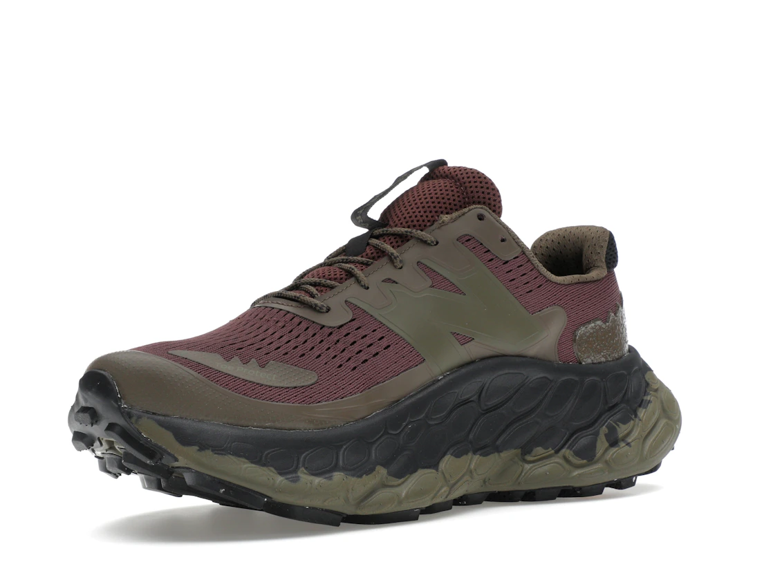 Vue 15 de New Balance Fresh Foam X More Trail Dark Camo Licorice