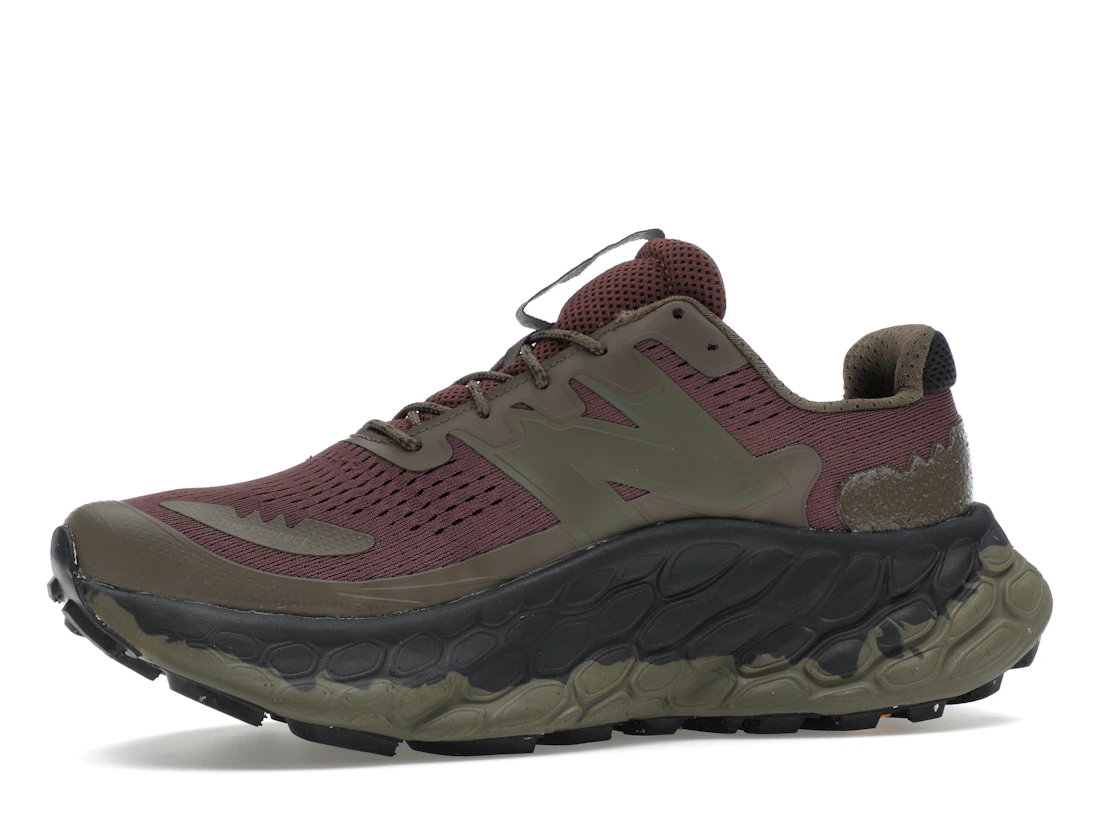 Vue 17 de New Balance Fresh Foam X More Trail Dark Camo Licorice