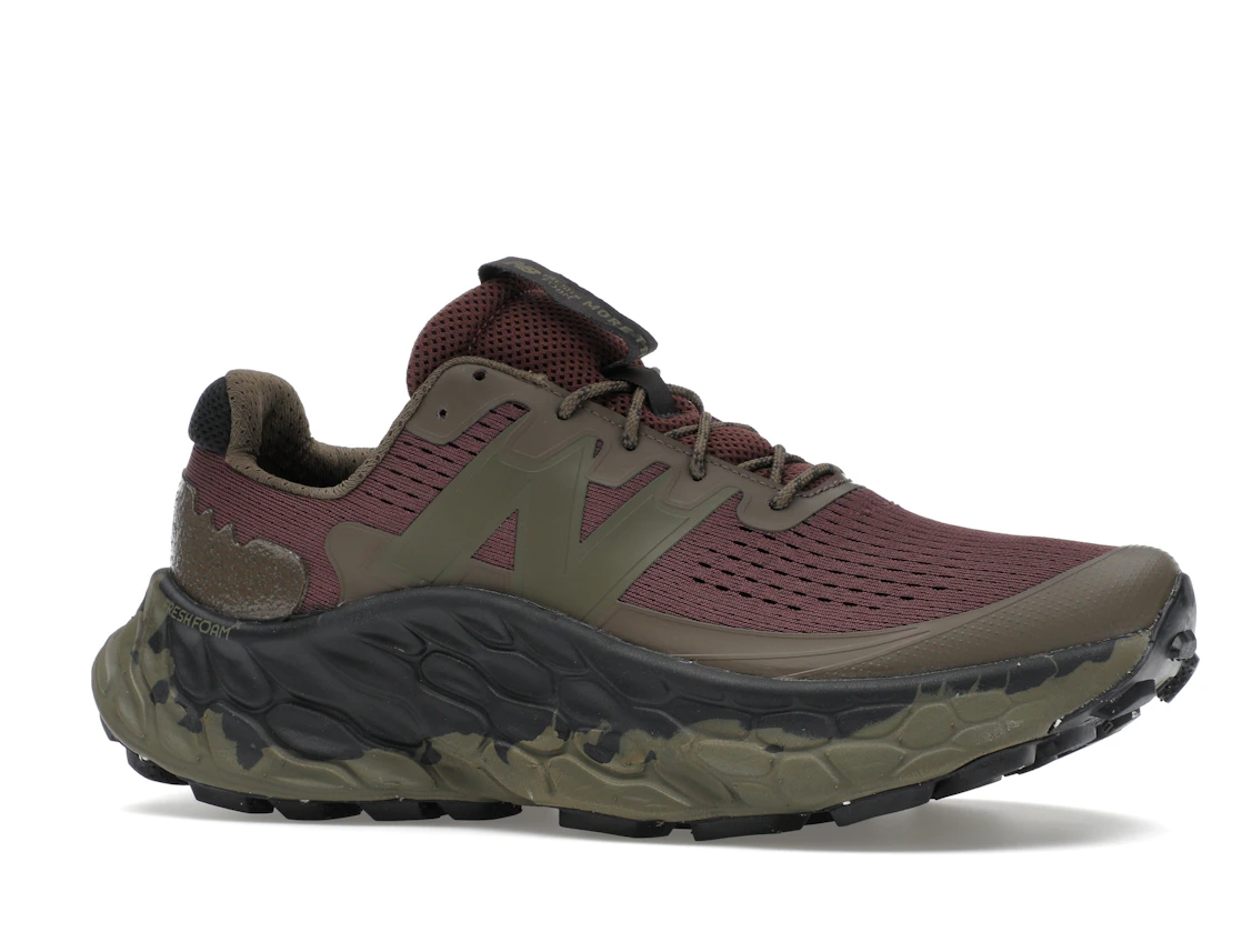 Vue 3 de New Balance Fresh Foam X More Trail Dark Camo Licorice