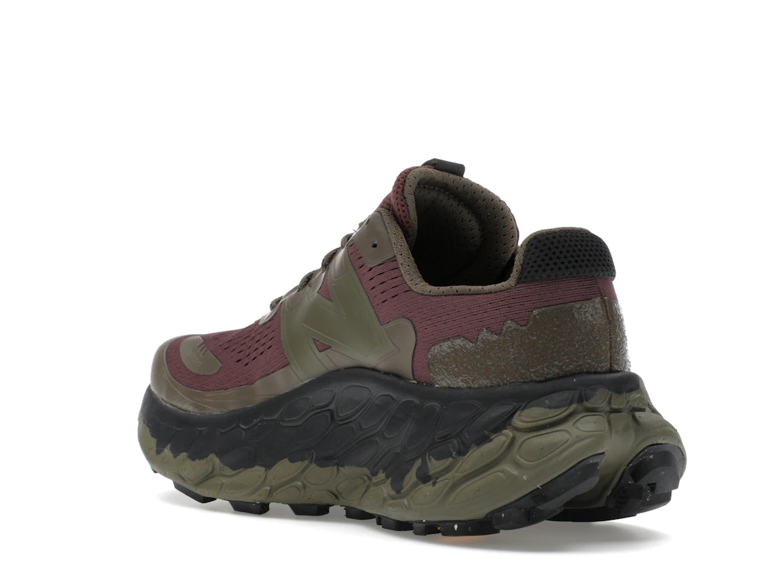 Vue 24 de New Balance Fresh Foam X More Trail Dark Camo Licorice