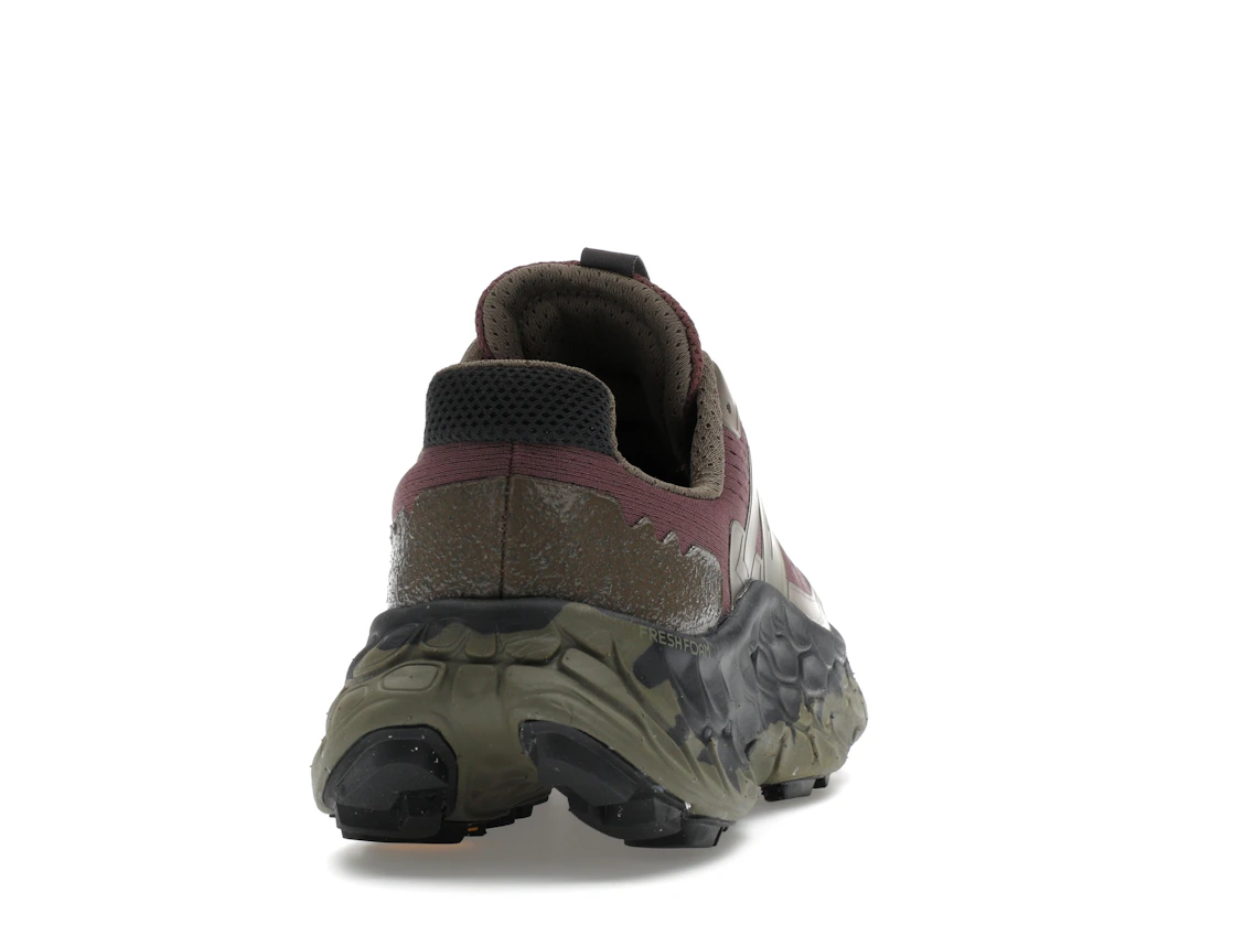 Vue 29 de New Balance Fresh Foam X More Trail Dark Camo Licorice