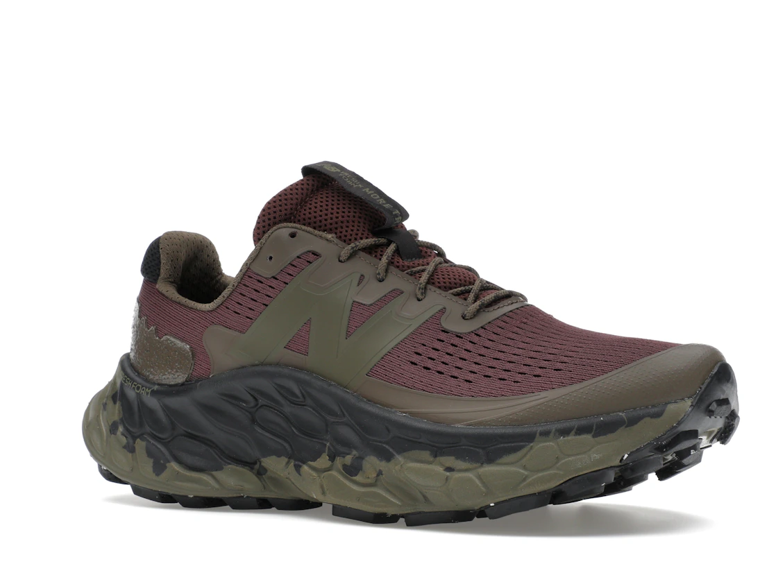 Vue 4 de New Balance Fresh Foam X More Trail Dark Camo Licorice