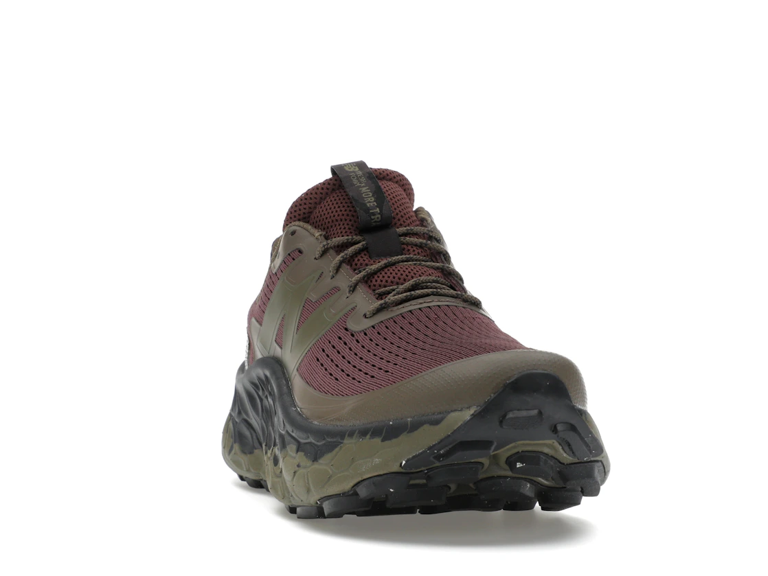 Vue 8 de New Balance Fresh Foam X More Trail Dark Camo Licorice